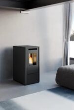 Stufa a pellet ventilata PUNTO FUOCO Rosita 9.5 KW nera - immagine 2